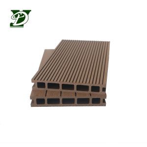 Vanjski brodski pod od drveta